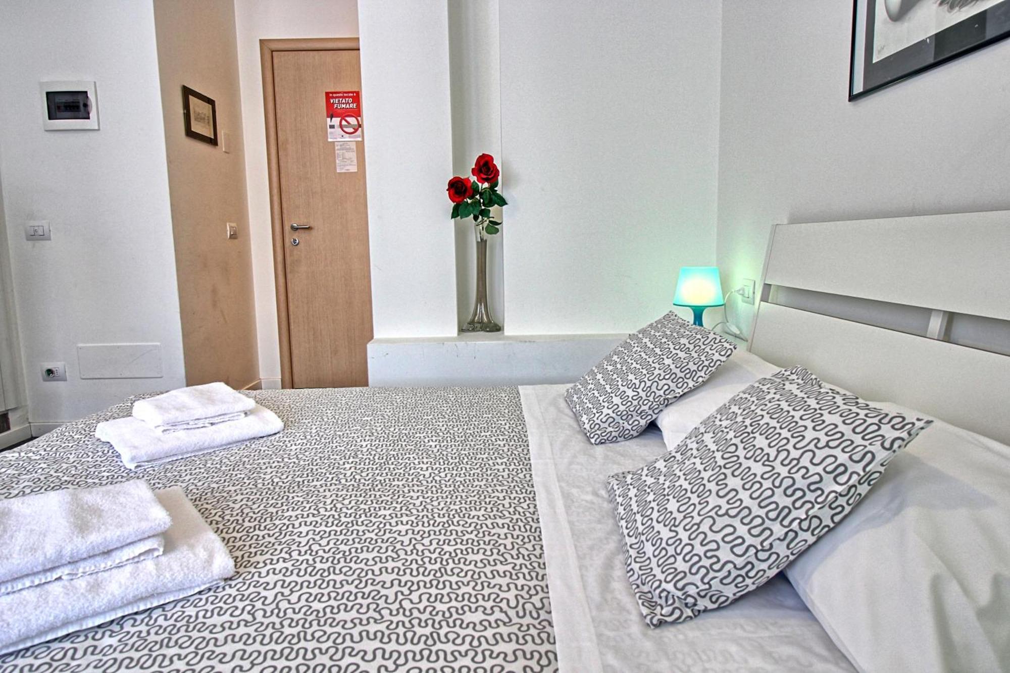 Residenza Manzoni Como Centre מראה חיצוני תמונה